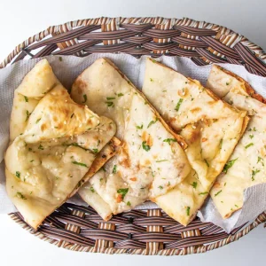 Chilli cheese garlic naan